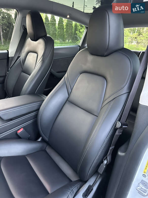 Позашляховик / Кросовер Tesla Model Y 2023 в Тернополі