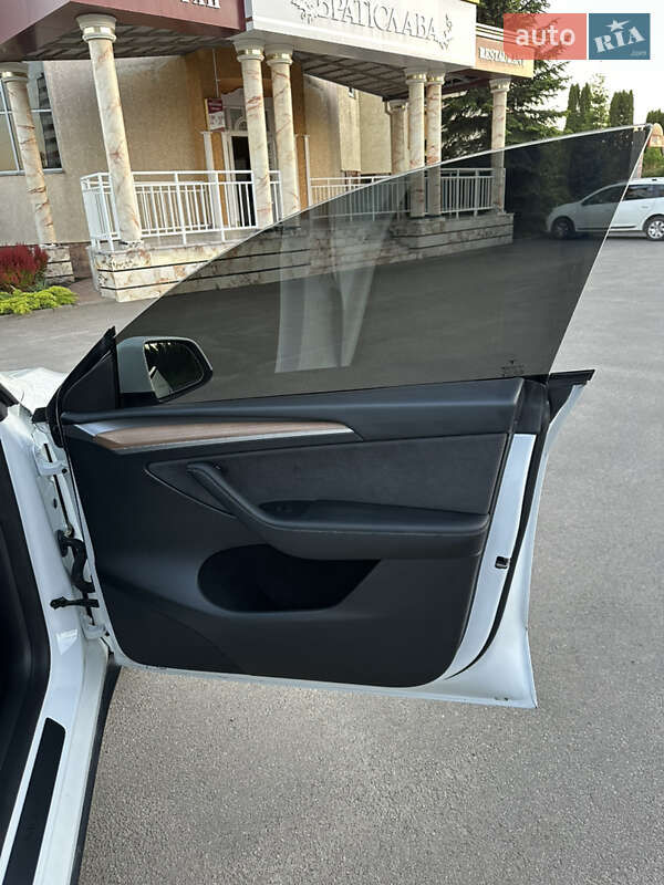 Позашляховик / Кросовер Tesla Model Y 2023 в Тернополі