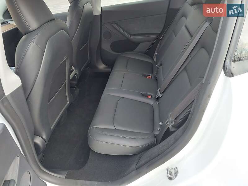 Позашляховик / Кросовер Tesla Model Y 2025 в Харкові