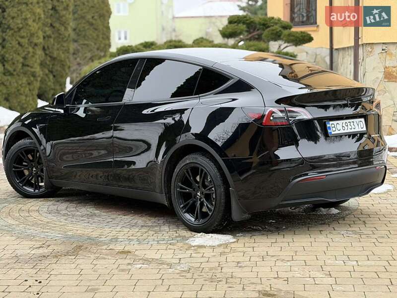 Позашляховик / Кросовер Tesla Model Y 2023 в Львові фото 10 Позашляховик / Кросовер Tesla Model Y 2023 в Львові