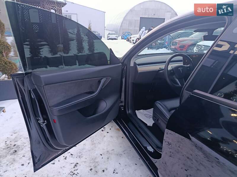 Позашляховик / Кросовер Tesla Model Y 2021 в Луцьку
