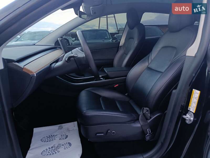 Позашляховик / Кросовер Tesla Model Y 2021 в Луцьку