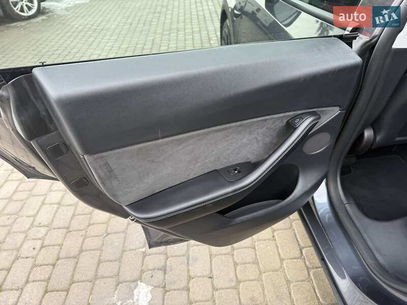 Позашляховик / Кросовер Tesla Model Y 2021 в Львові фото 15 Позашляховик / Кросовер Tesla Model Y 2021 в Львові