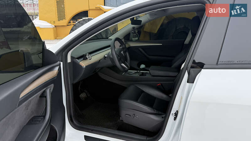 Внедорожник / Кроссовер Tesla Model Y 2022 в Гатном фото 25 Внедорожник / Кроссовер Tesla Model Y 2022 в Гатном