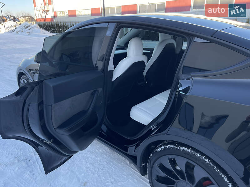 Позашляховик / Кросовер Tesla Model Y 2022 в Луцьку