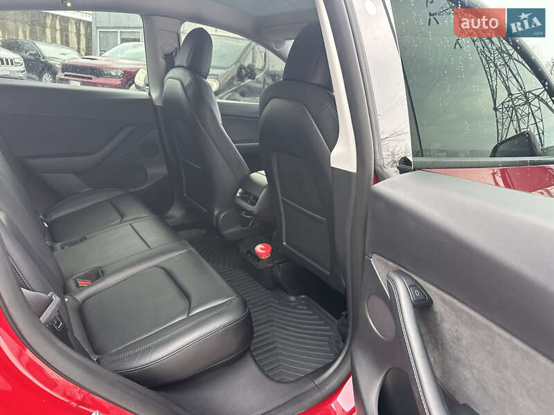 Позашляховик / Кросовер Tesla Model Y 2022 в Хмельницькому