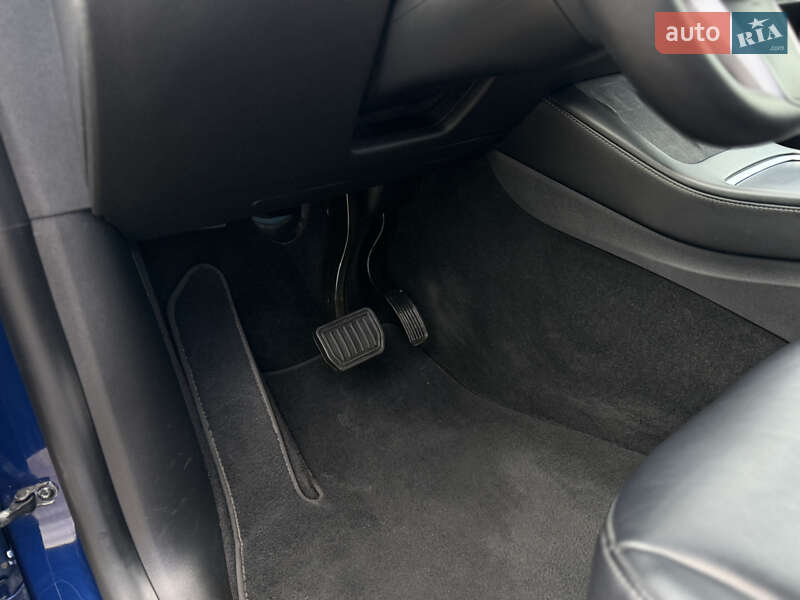 Внедорожник / Кроссовер Tesla Model Y 2021 в Дрогобыче