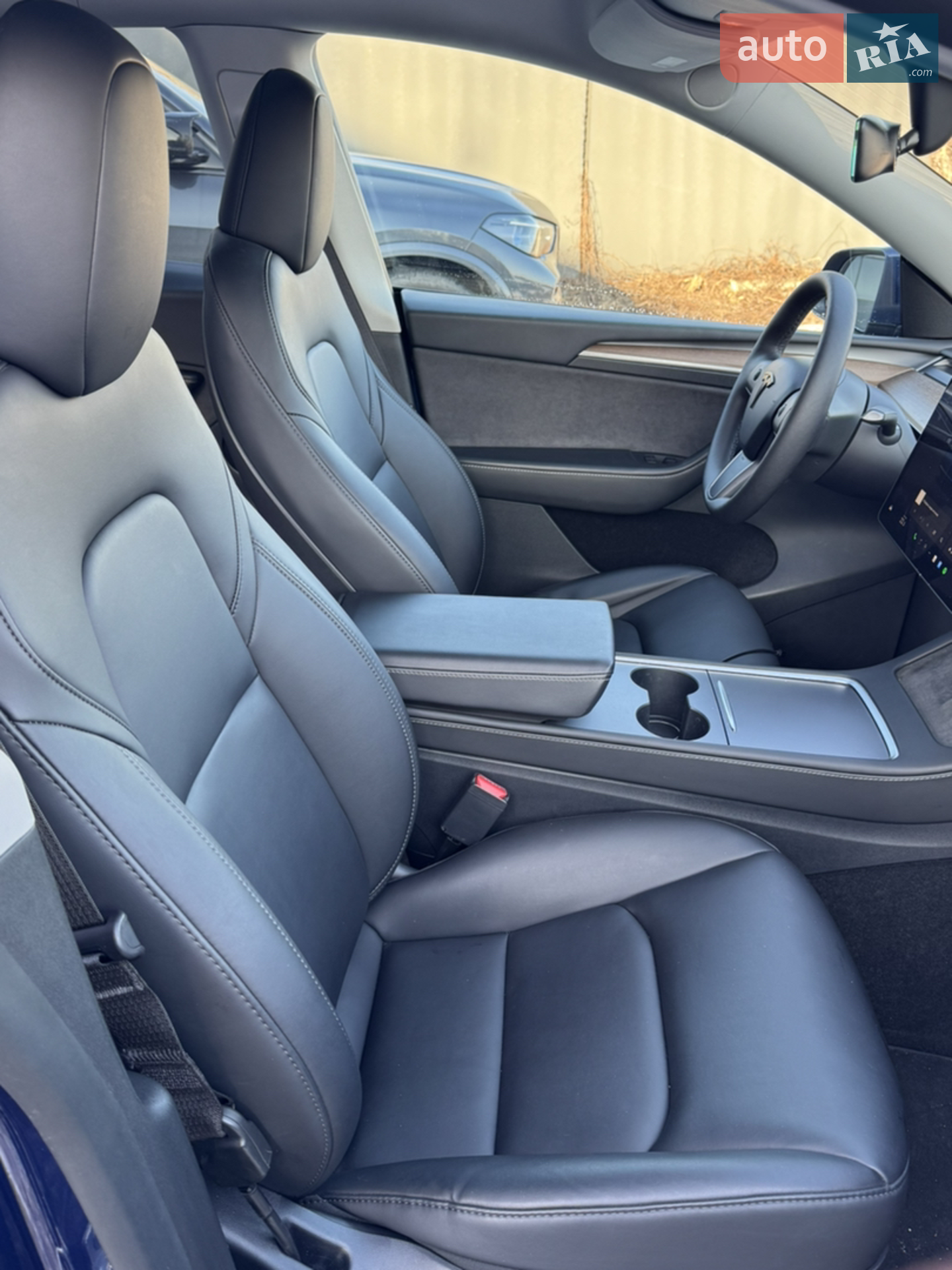 2024 Tesla Model Y - мініатюра 9