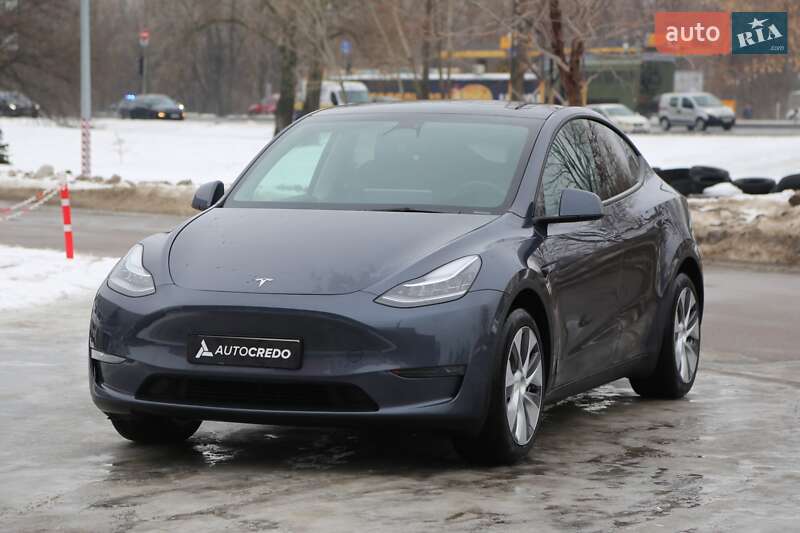 Внедорожник / Кроссовер Tesla Model Y 2023 в Киеве