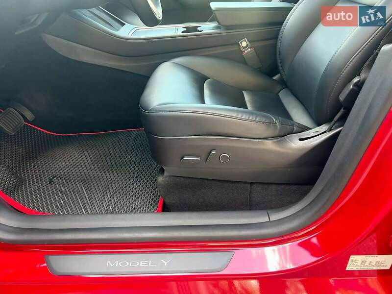 Позашляховик / Кросовер Tesla Model Y 2022 в Львові