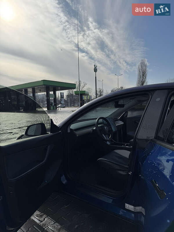 Позашляховик / Кросовер Tesla Model Y 2020 в Кременчуці фото 2 Позашляховик / Кросовер Tesla Model Y 2020 в Кременчуці