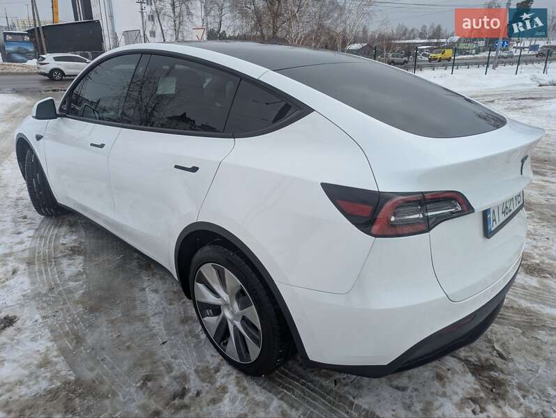 Позашляховик / Кросовер Tesla Model Y 2022 в Києві фото 28 Позашляховик / Кросовер Tesla Model Y 2022 в Києві