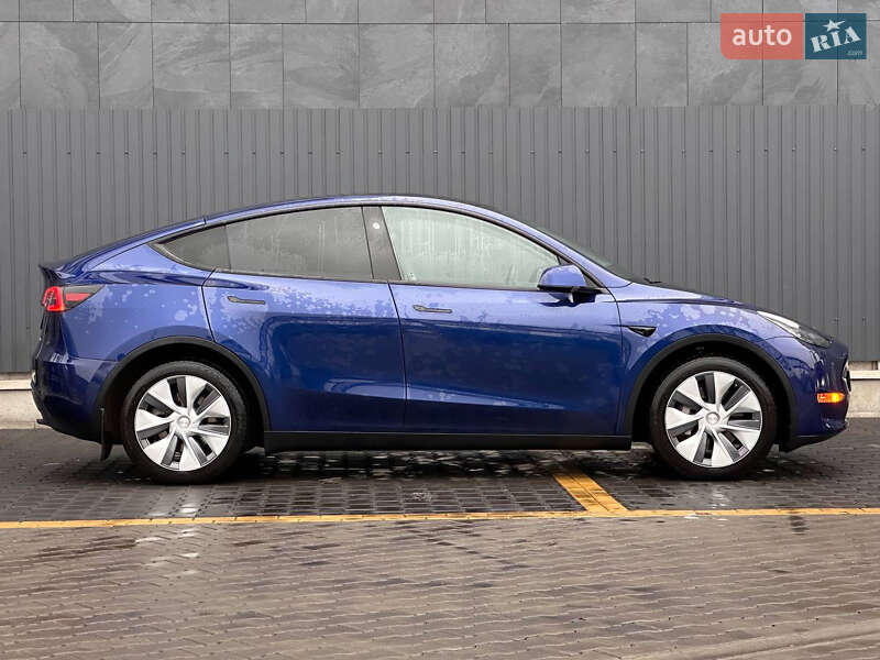 Позашляховик / Кросовер Tesla Model Y 2023 в Києві фото 9 Позашляховик / Кросовер Tesla Model Y 2023 в Києві