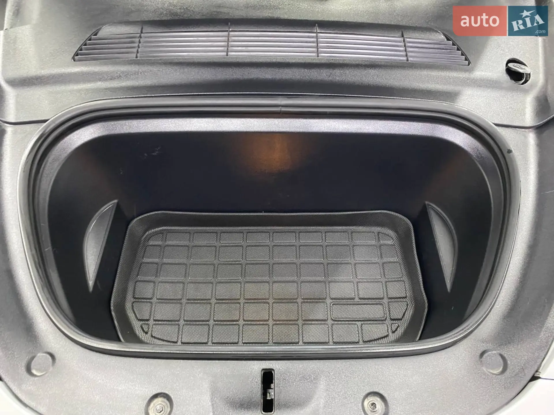 2023 Tesla Model Y - мініатюра 16