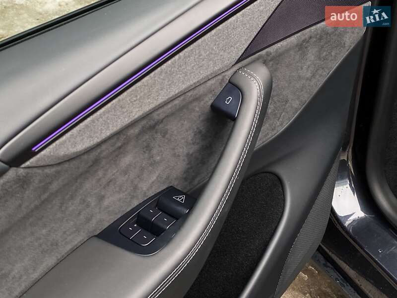 Внедорожник / Кроссовер Tesla Model Y 2025 в Киеве фото 27 Внедорожник / Кроссовер Tesla Model Y 2025 в Киеве