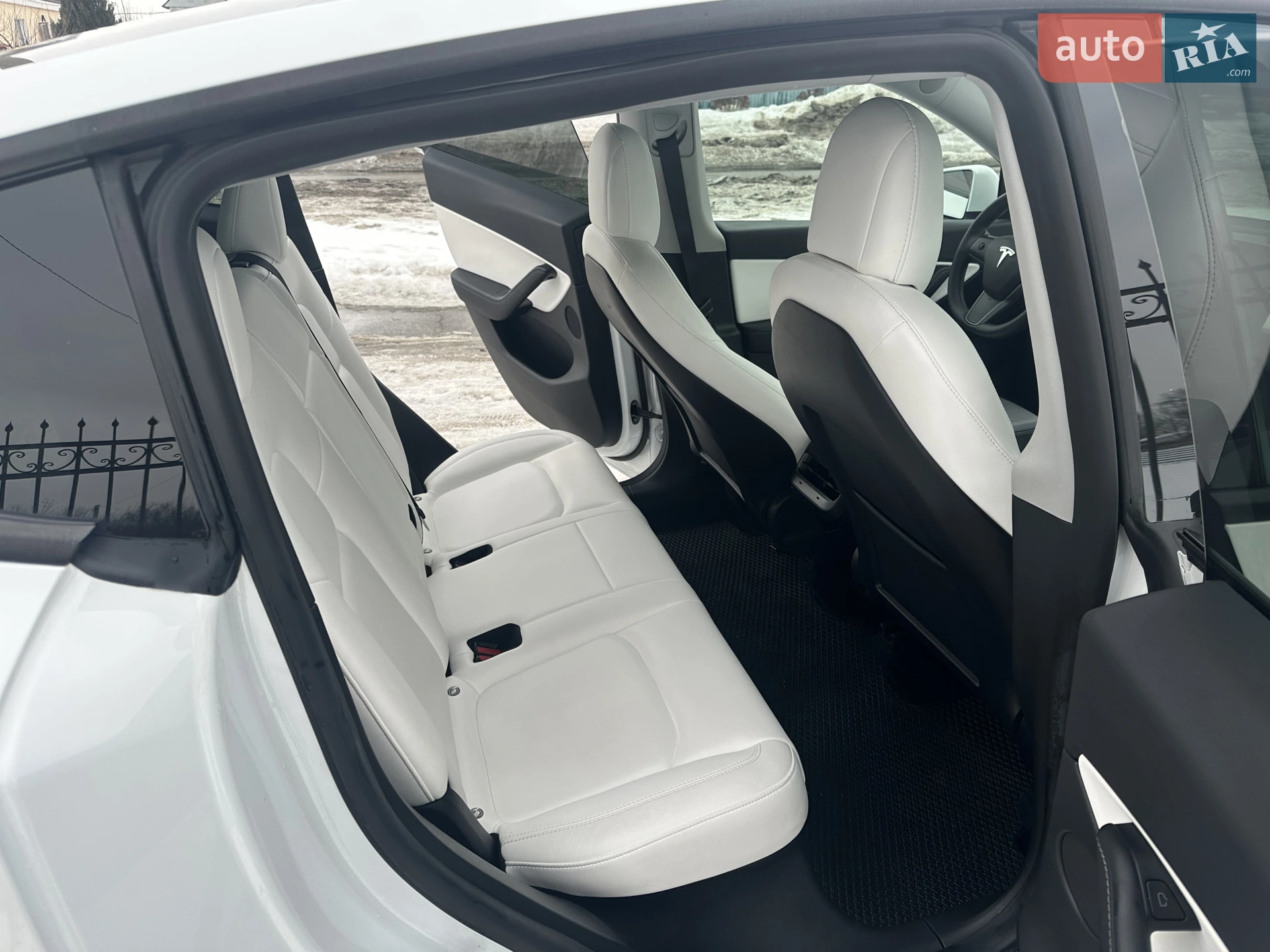 2021 Tesla Model Y - мініатюра 16