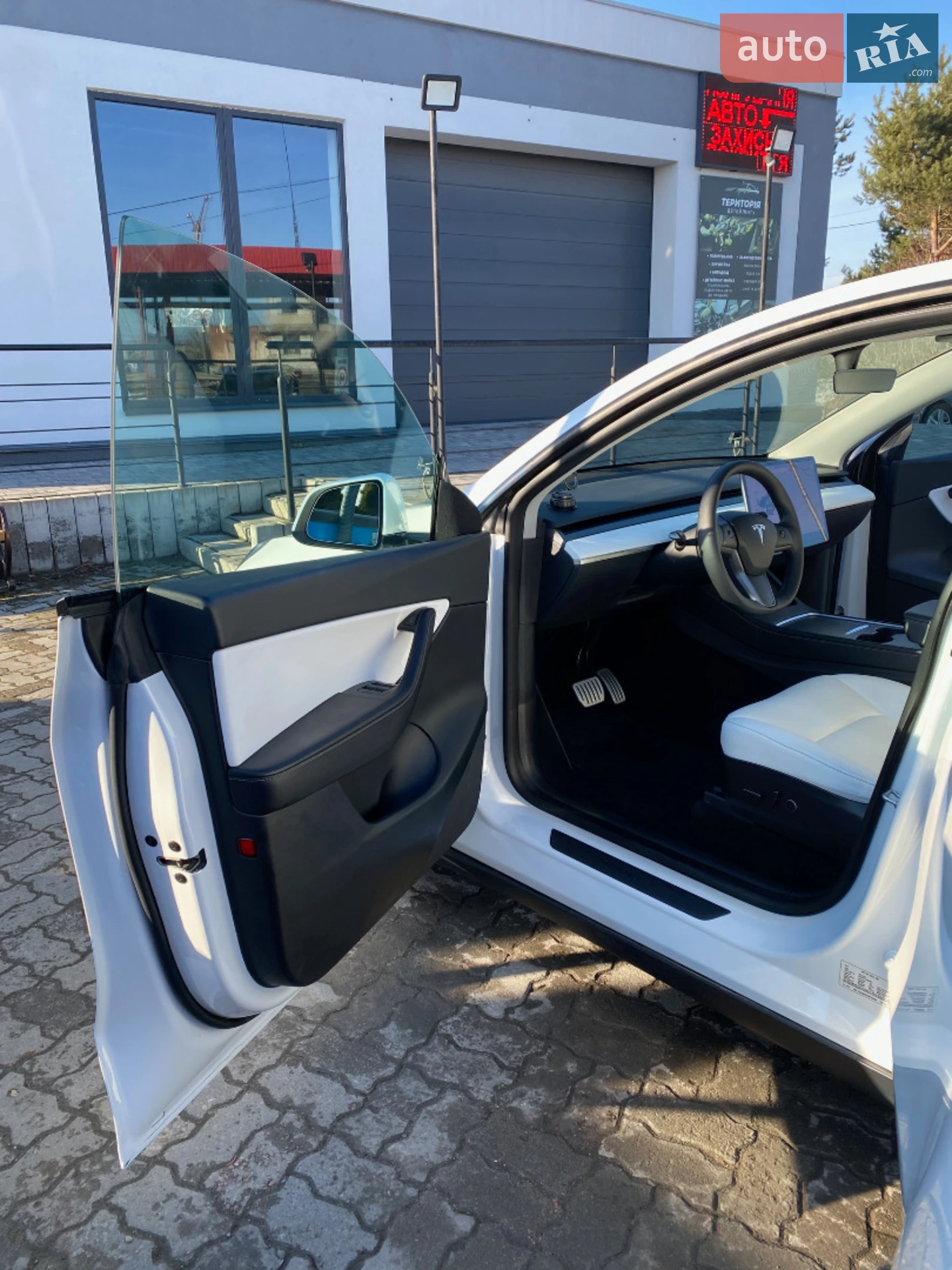 2021 Tesla Model Y - мініатюра 9