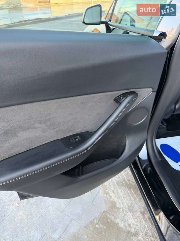 Позашляховик / Кросовер Tesla Model Y 2023 в Івано-Франківську фото 49 Позашляховик / Кросовер Tesla Model Y 2023 в Івано-Франківську