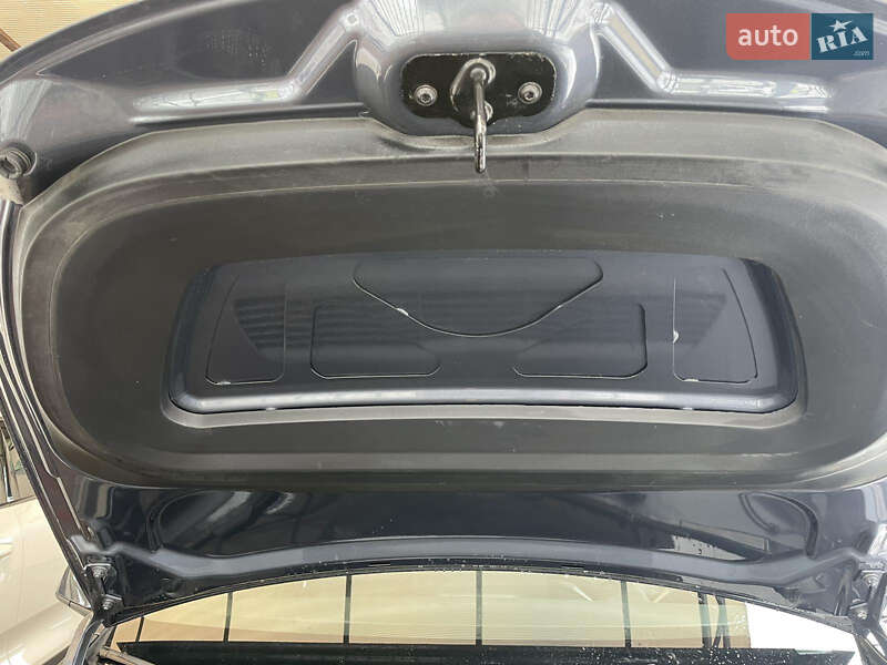 Внедорожник / Кроссовер Tesla Model Y 2023 в Львове