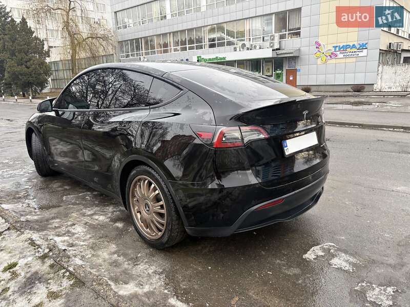 Позашляховик / Кросовер Tesla Model Y 2021 в Полтаві
