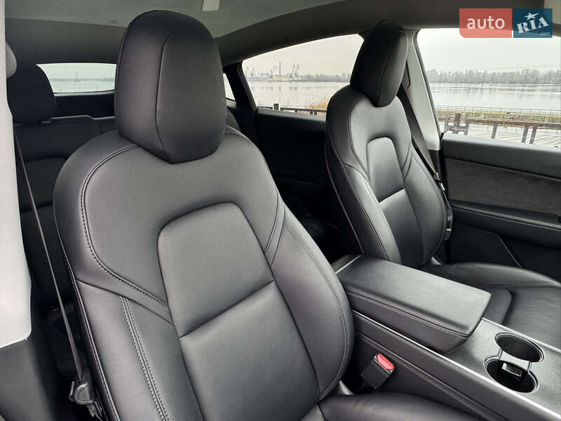 Внедорожник / Кроссовер Tesla Model Y 2020 в Днепре