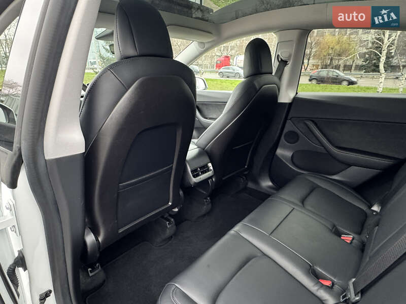 Внедорожник / Кроссовер Tesla Model Y 2020 в Днепре