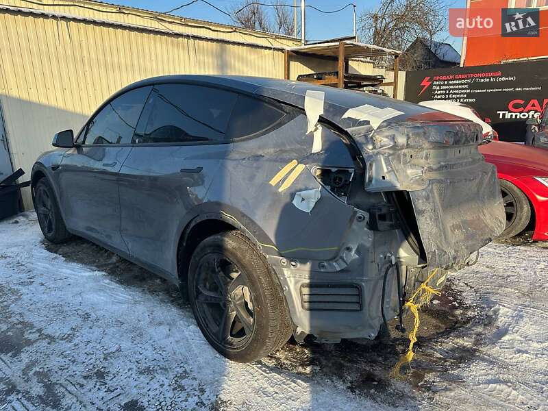 Позашляховик / Кросовер Tesla Model Y 2025 в Києві
