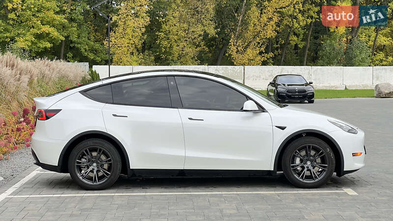 Позашляховик / Кросовер Tesla Model Y 2021 в Луцьку