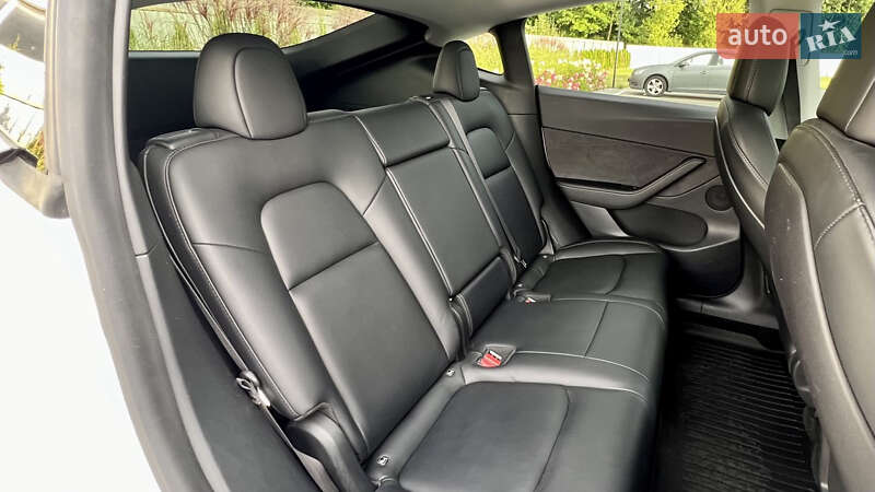 Позашляховик / Кросовер Tesla Model Y 2021 в Луцьку