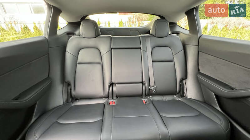 Позашляховик / Кросовер Tesla Model Y 2021 в Луцьку