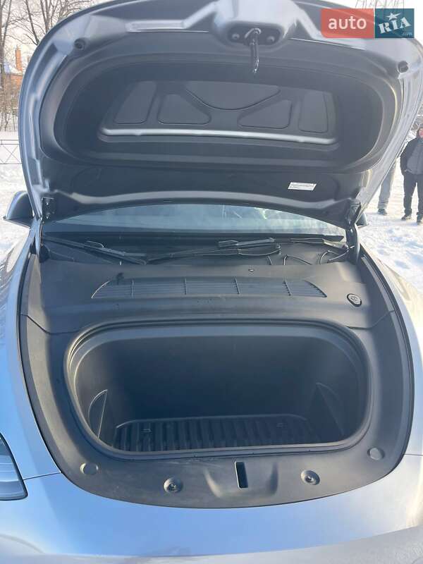 Внедорожник / Кроссовер Tesla Model Y 2024 в Киеве фото 8 Внедорожник / Кроссовер Tesla Model Y 2024 в Киеве