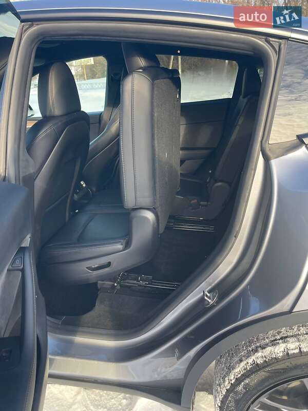 Внедорожник / Кроссовер Tesla Model Y 2024 в Киеве фото 12 Внедорожник / Кроссовер Tesla Model Y 2024 в Киеве