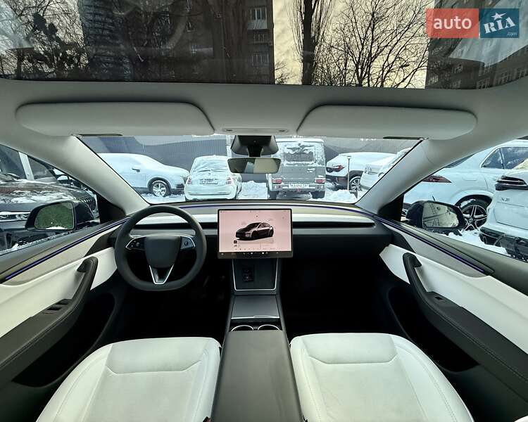 Позашляховик / Кросовер Tesla Model Y 2025 в Києві фото 29 Позашляховик / Кросовер Tesla Model Y 2025 в Києві