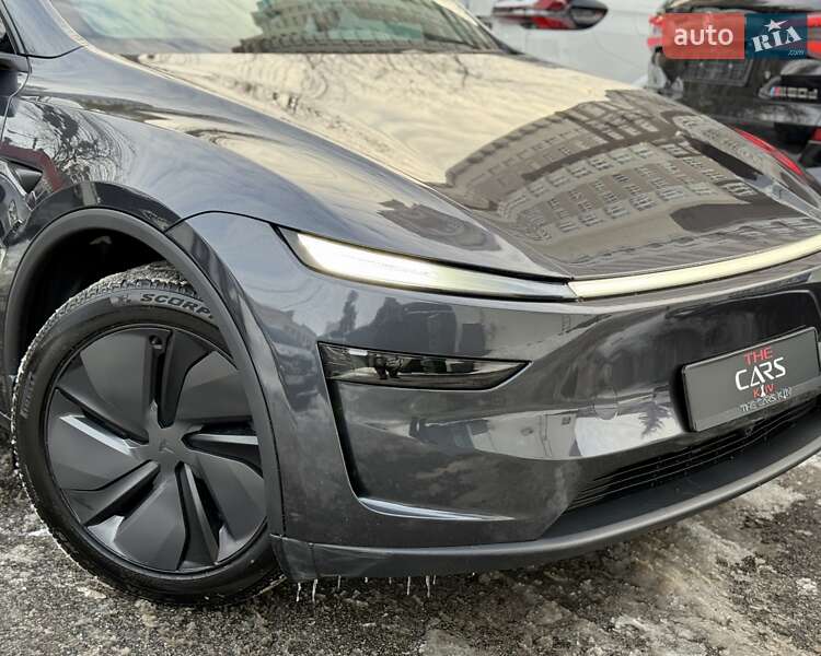 Позашляховик / Кросовер Tesla Model Y 2025 в Києві фото 43 Позашляховик / Кросовер Tesla Model Y 2025 в Києві