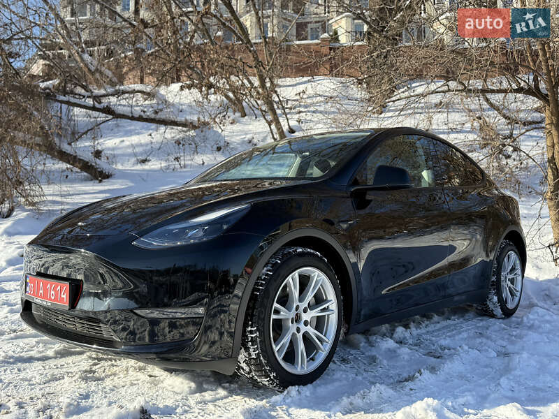 Позашляховик / Кросовер Tesla Model Y 2023 в Києві фото 8 Позашляховик / Кросовер Tesla Model Y 2023 в Києві