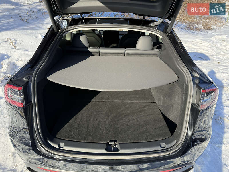 Позашляховик / Кросовер Tesla Model Y 2023 в Києві фото 38 Позашляховик / Кросовер Tesla Model Y 2023 в Києві