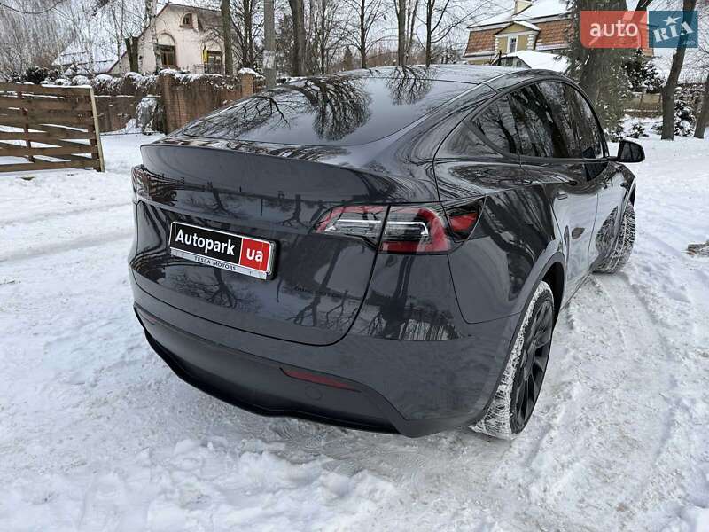 Позашляховик / Кросовер Tesla Model Y 2024 в Києві