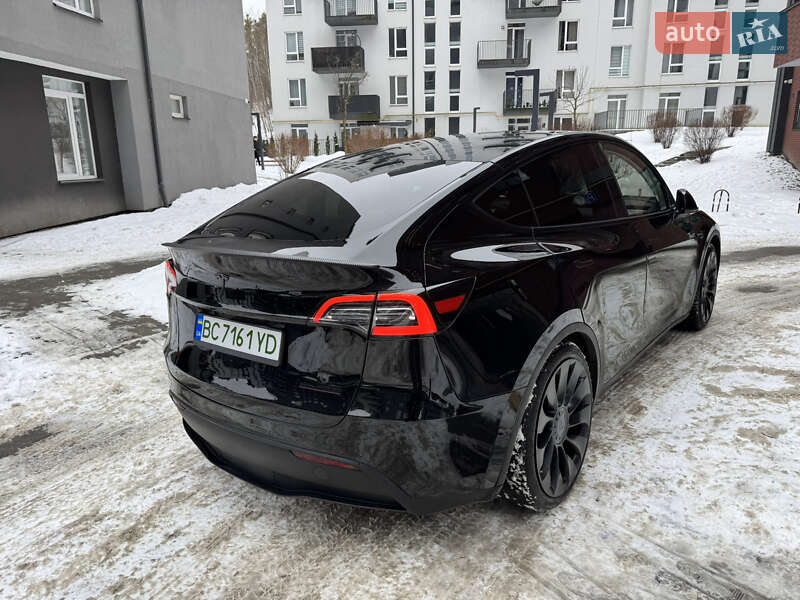 Позашляховик / Кросовер Tesla Model Y 2022 в Львові