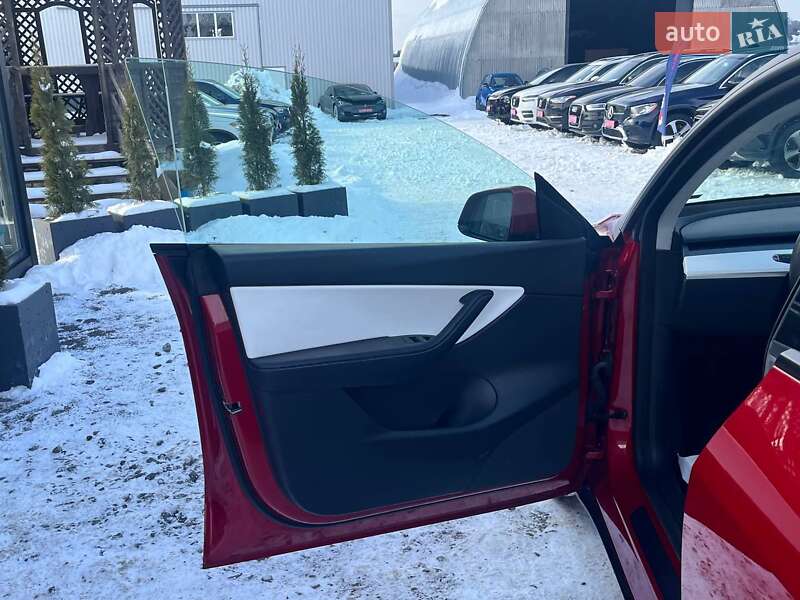 Позашляховик / Кросовер Tesla Model Y 2022 в Луцьку фото 10 Позашляховик / Кросовер Tesla Model Y 2022 в Луцьку