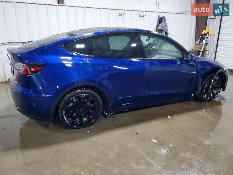 Внедорожник / Кроссовер Tesla Model Y 2023 в Львове