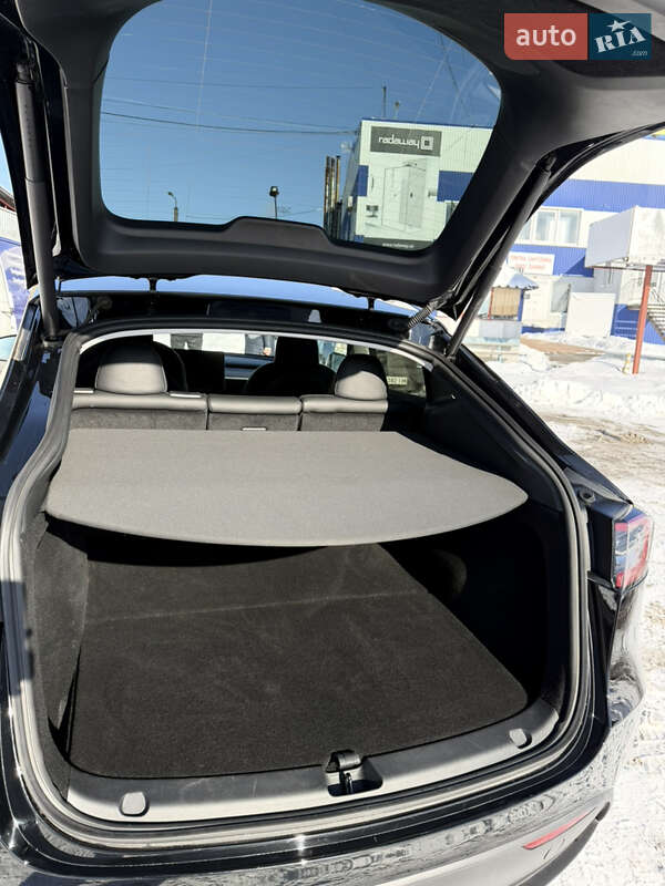 Позашляховик / Кросовер Tesla Model Y 2023 в Рівному