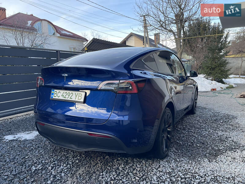 Позашляховик / Кросовер Tesla Model Y 2023 в Львові фото 5 Позашляховик / Кросовер Tesla Model Y 2023 в Львові