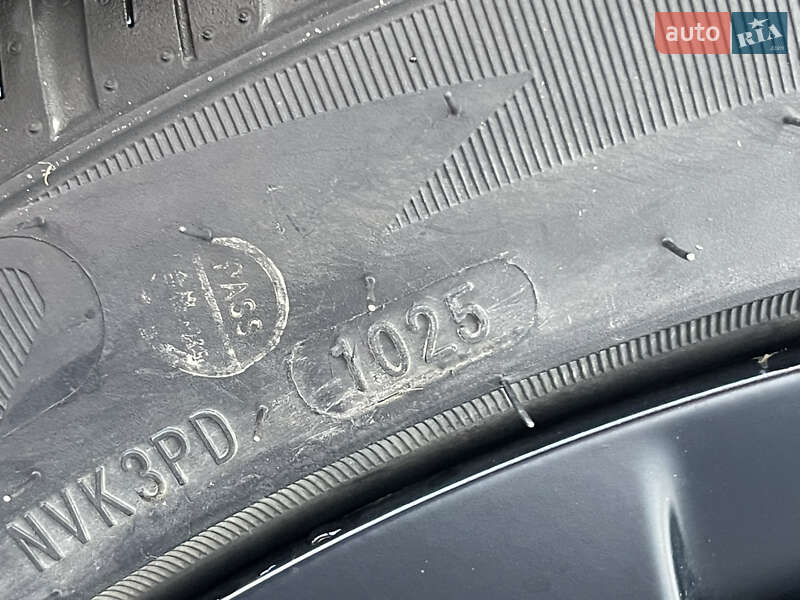 Позашляховик / Кросовер Tesla Model Y 2023 в Львові фото 20 Позашляховик / Кросовер Tesla Model Y 2023 в Львові