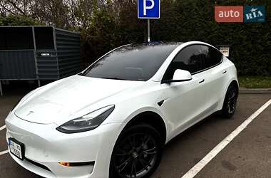 Внедорожник / Кроссовер Tesla Model Y 2025 в Киеве