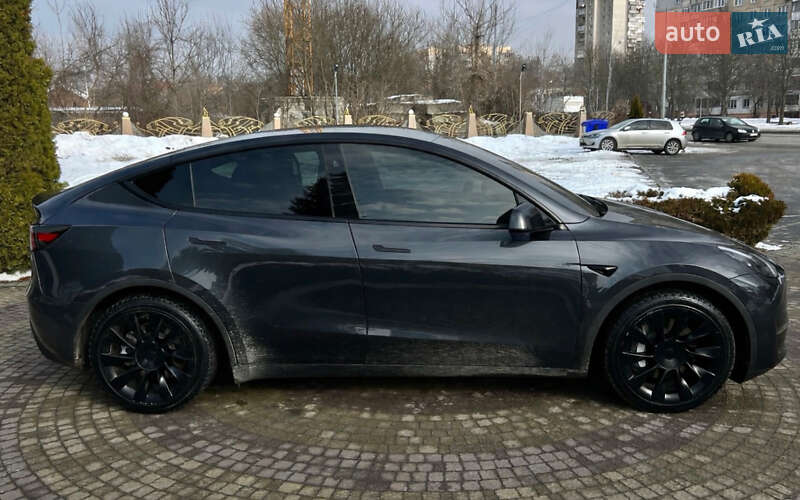 Позашляховик / Кросовер Tesla Model Y 2024 в Львові