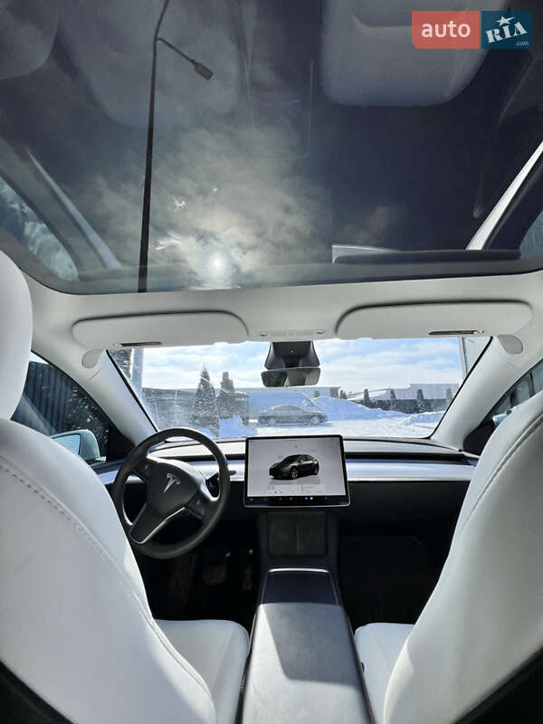 Внедорожник / Кроссовер Tesla Model Y 2023 в Тернополе