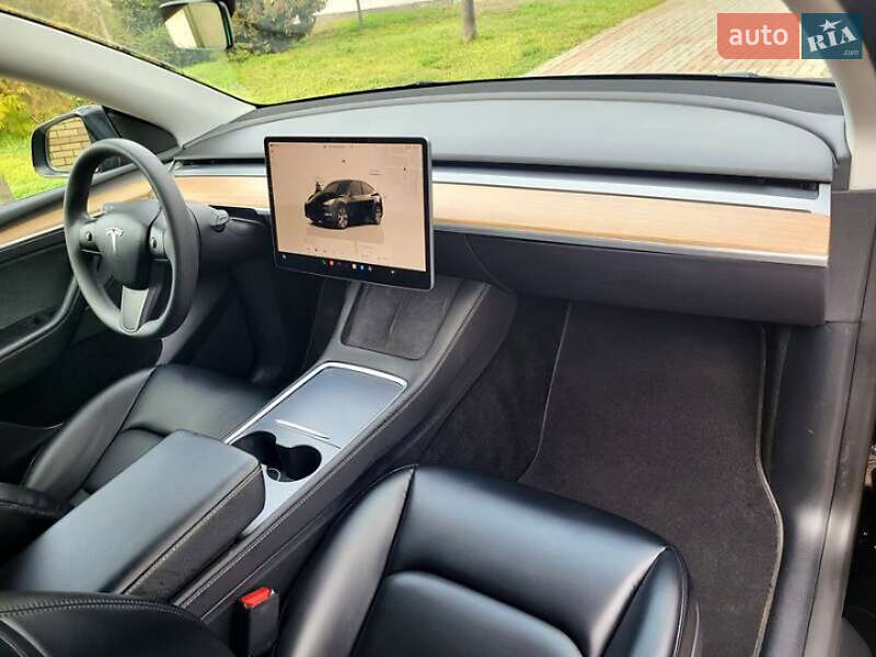 Позашляховик / Кросовер Tesla Model Y 2023 в Львові