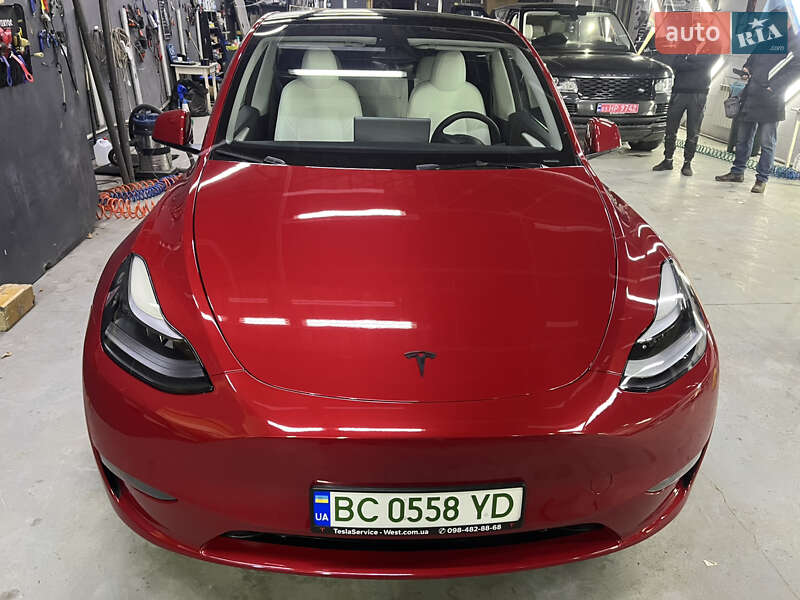 Внедорожник / Кроссовер Tesla Model Y 2023 в Львове