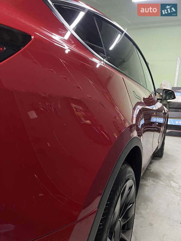 Внедорожник / Кроссовер Tesla Model Y 2023 в Львове