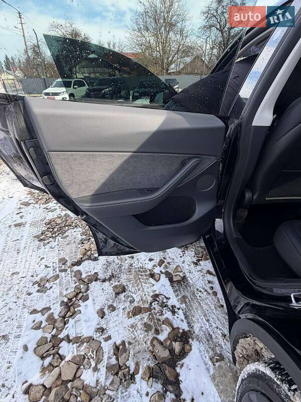 Позашляховик / Кросовер Tesla Model Y 2023 в Самборі